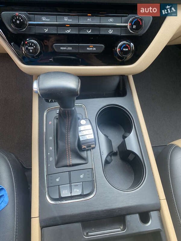 Минивэн Kia Sedona 2017 в Харькове