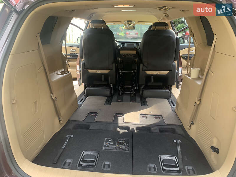 Минивэн Kia Sedona 2017 в Харькове
