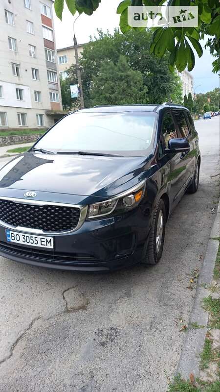 Минивэн Kia Sedona 2015 в Гусятине