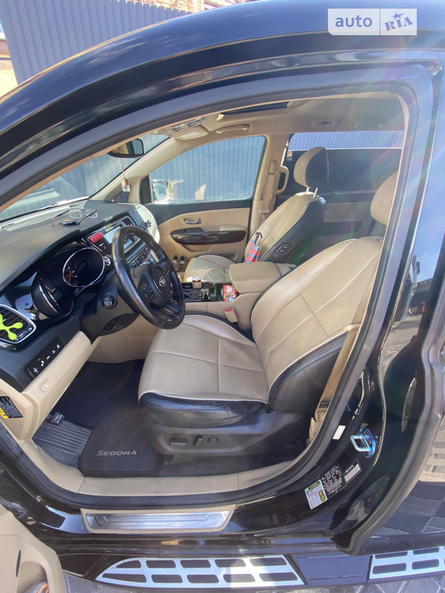 2017 Kia Sedona - мініатюра 21