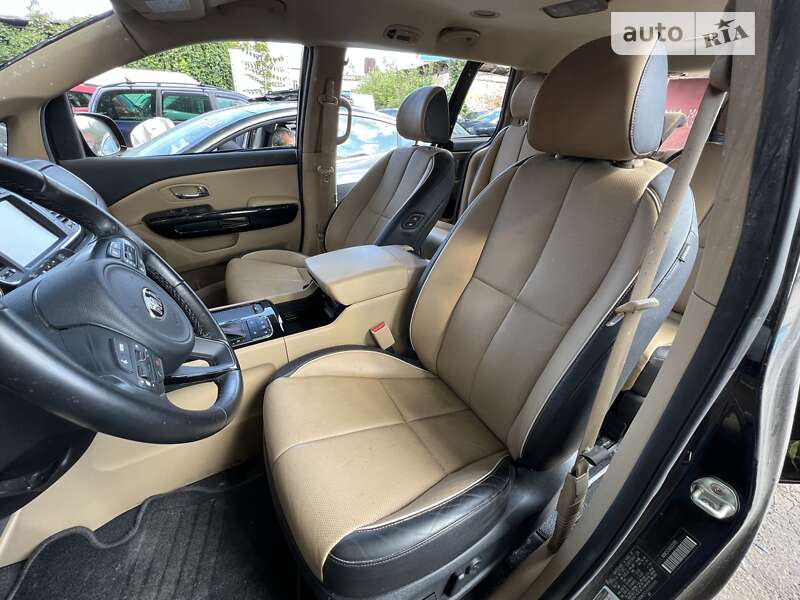Минивэн Kia Sedona 2017 в Львове