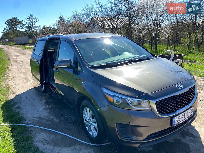 Мінівен Kia Sedona 2016 в Одесі фото 7 Мінівен Kia Sedona 2016 в Одесі