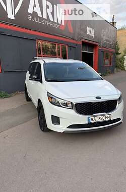 Мінівен Kia Sedona 2016 в Києві