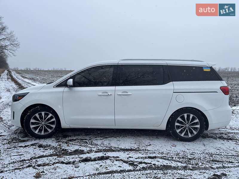 Минивэн Kia Sedona 2015 в Харькове