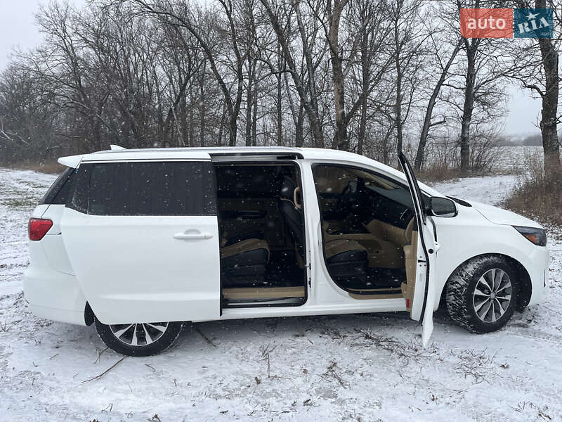 Минивэн Kia Sedona 2015 в Харькове