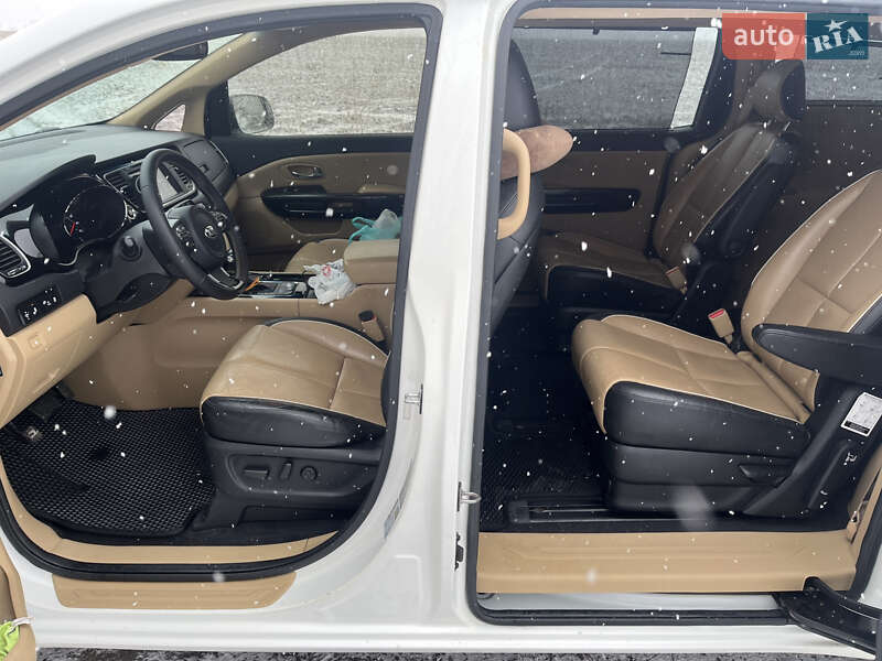 Минивэн Kia Sedona 2015 в Харькове