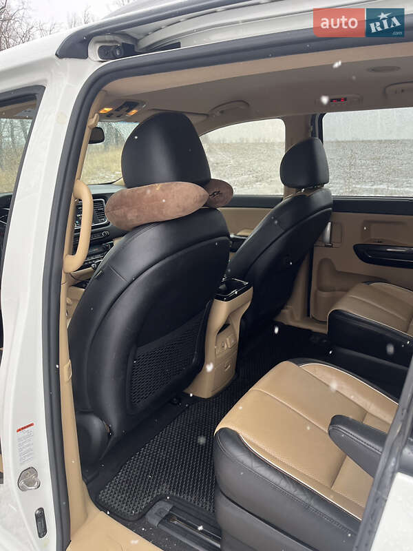 Минивэн Kia Sedona 2015 в Харькове