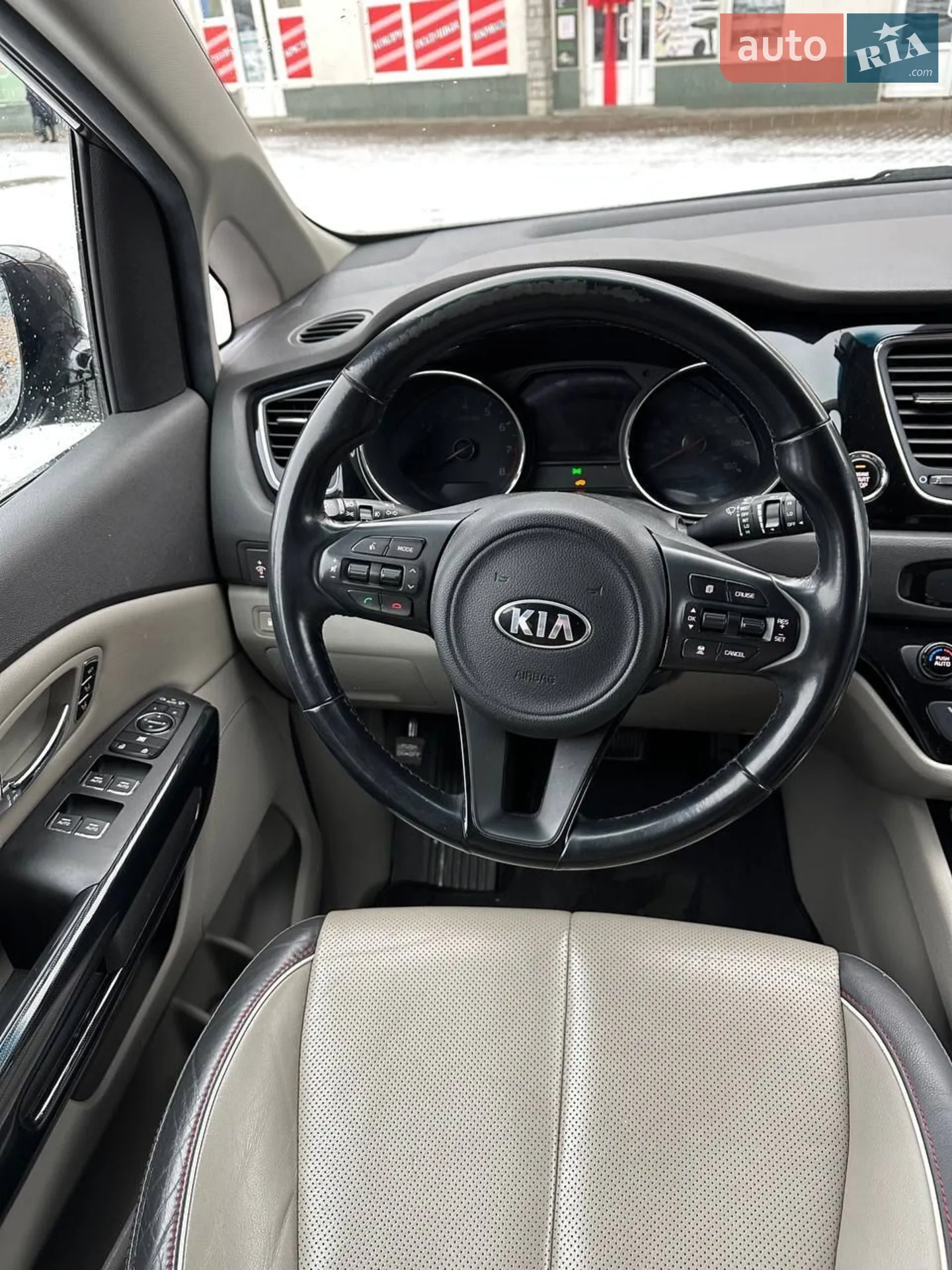 2016 Kia Sedona - мініатюра 8