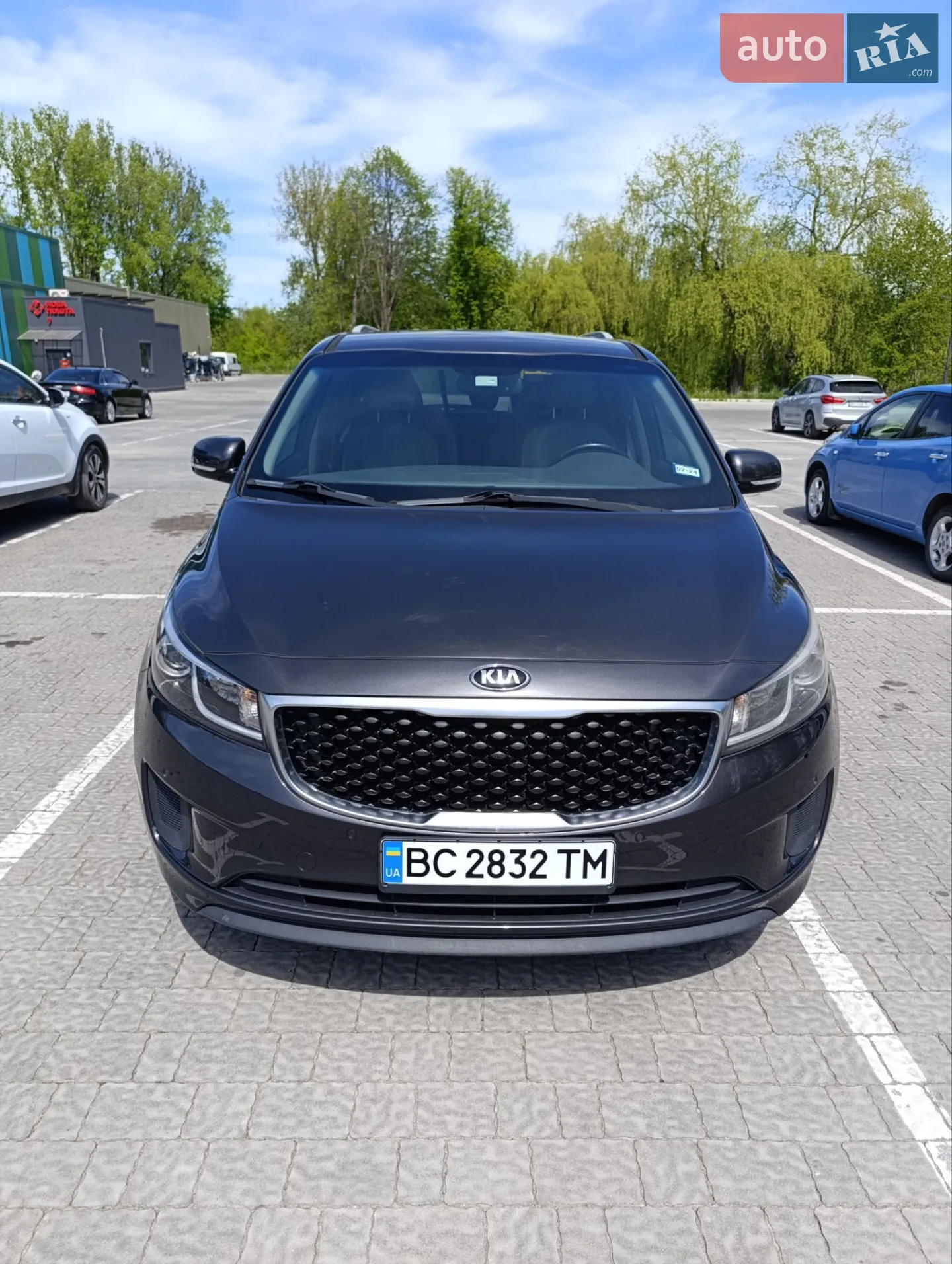 Kia Sedona 2014 VIN KNDMC5C13F6029685 фото оголошення 4 з 22