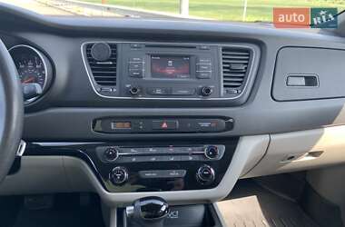 Минивэн Kia Sedona 2015 в 