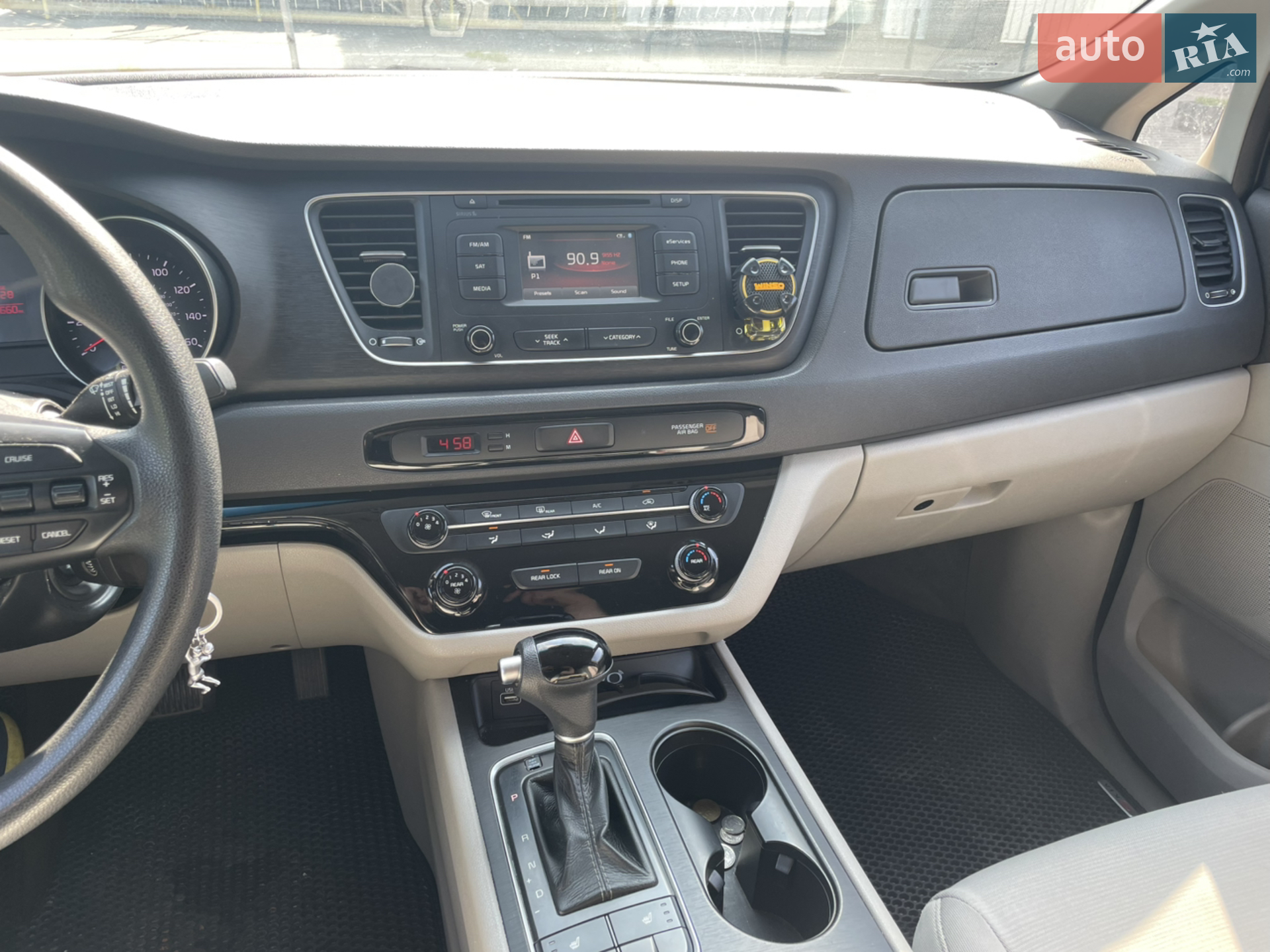 2015 Kia Sedona - мініатюра 16