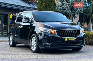 Мінівен Kia Sedona 2016 в Львові
