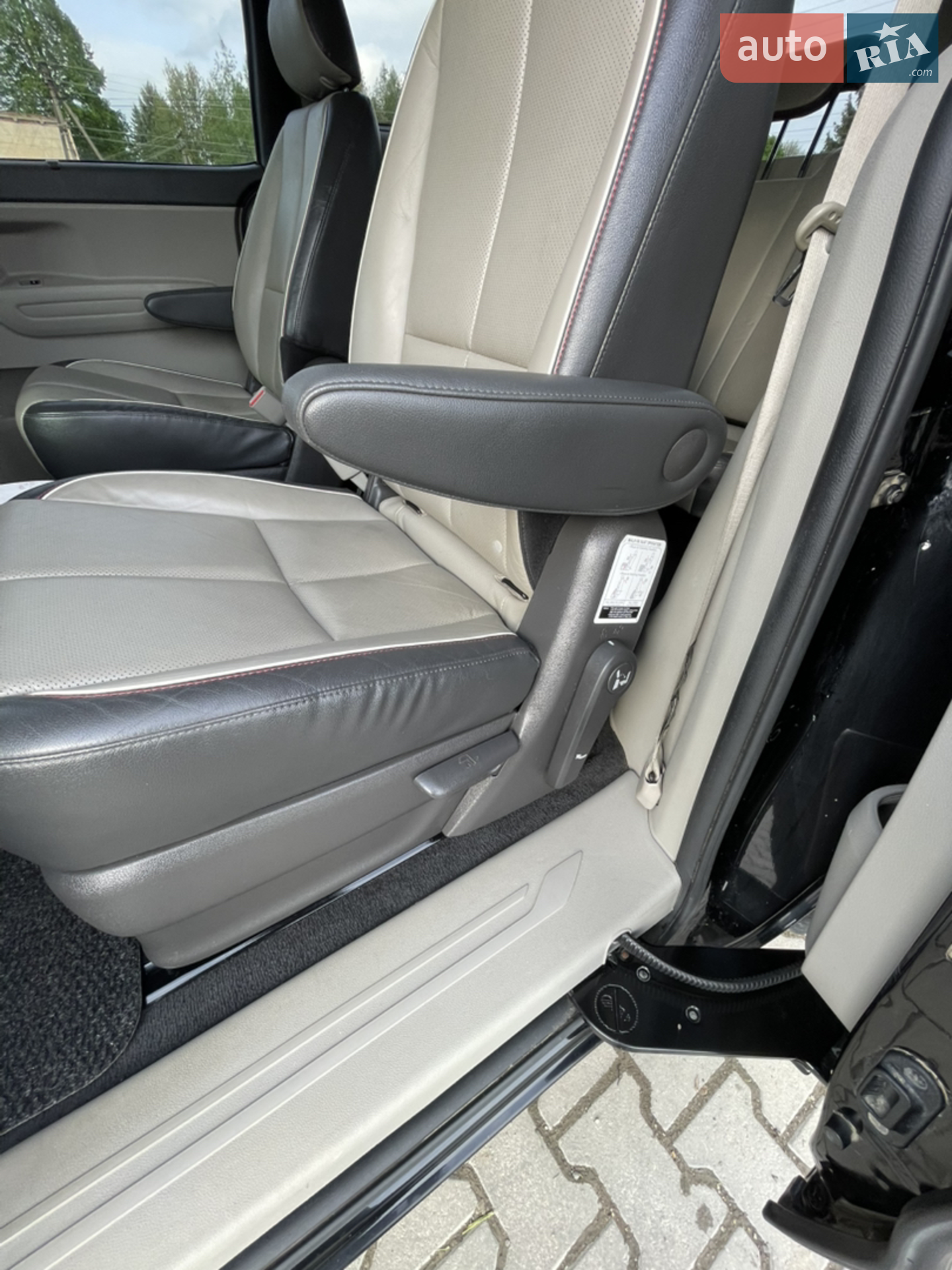 2016 Kia Sedona - мініатюра 5