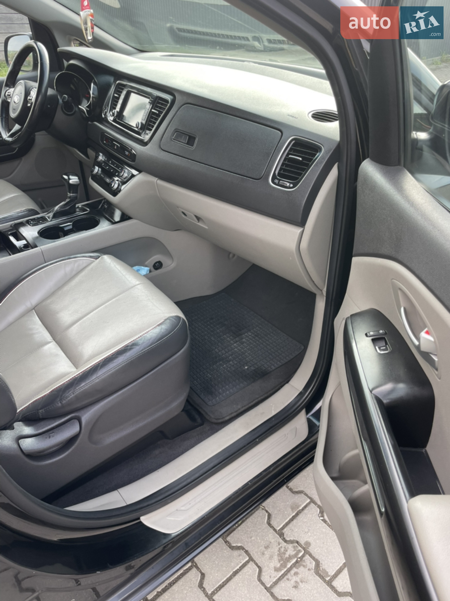 2016 Kia Sedona - мініатюра 9