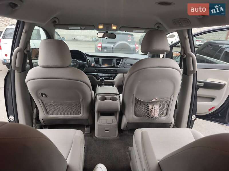 Минивэн Kia Sedona 2015 в Киеве