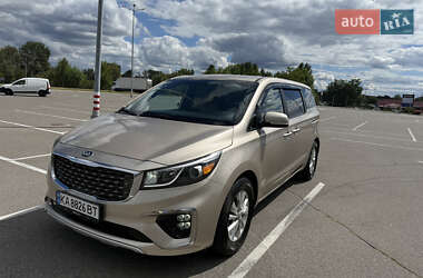 Минивэн Kia Sedona 2016 в Киеве