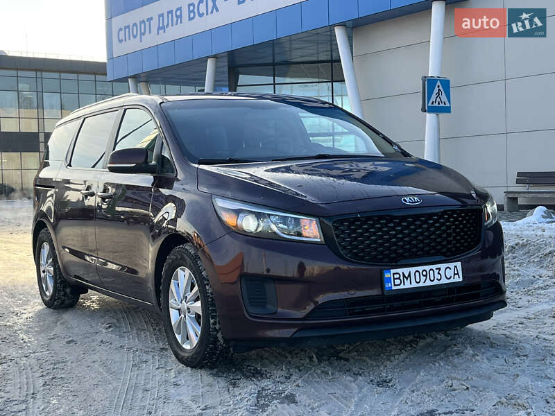 Мінівен Kia Sedona 2016 в Києві