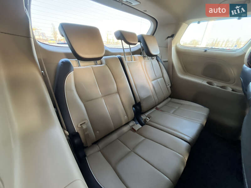 Мінівен Kia Sedona 2016 в Києві