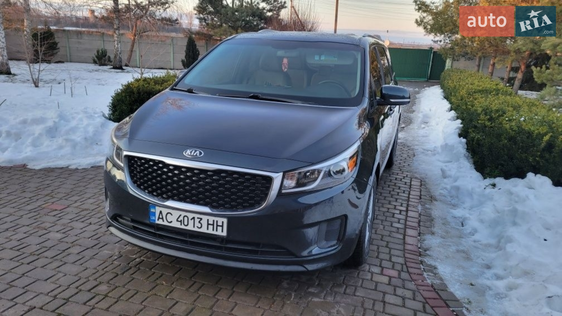 2015 Kia Sedona - мініатюра 2
