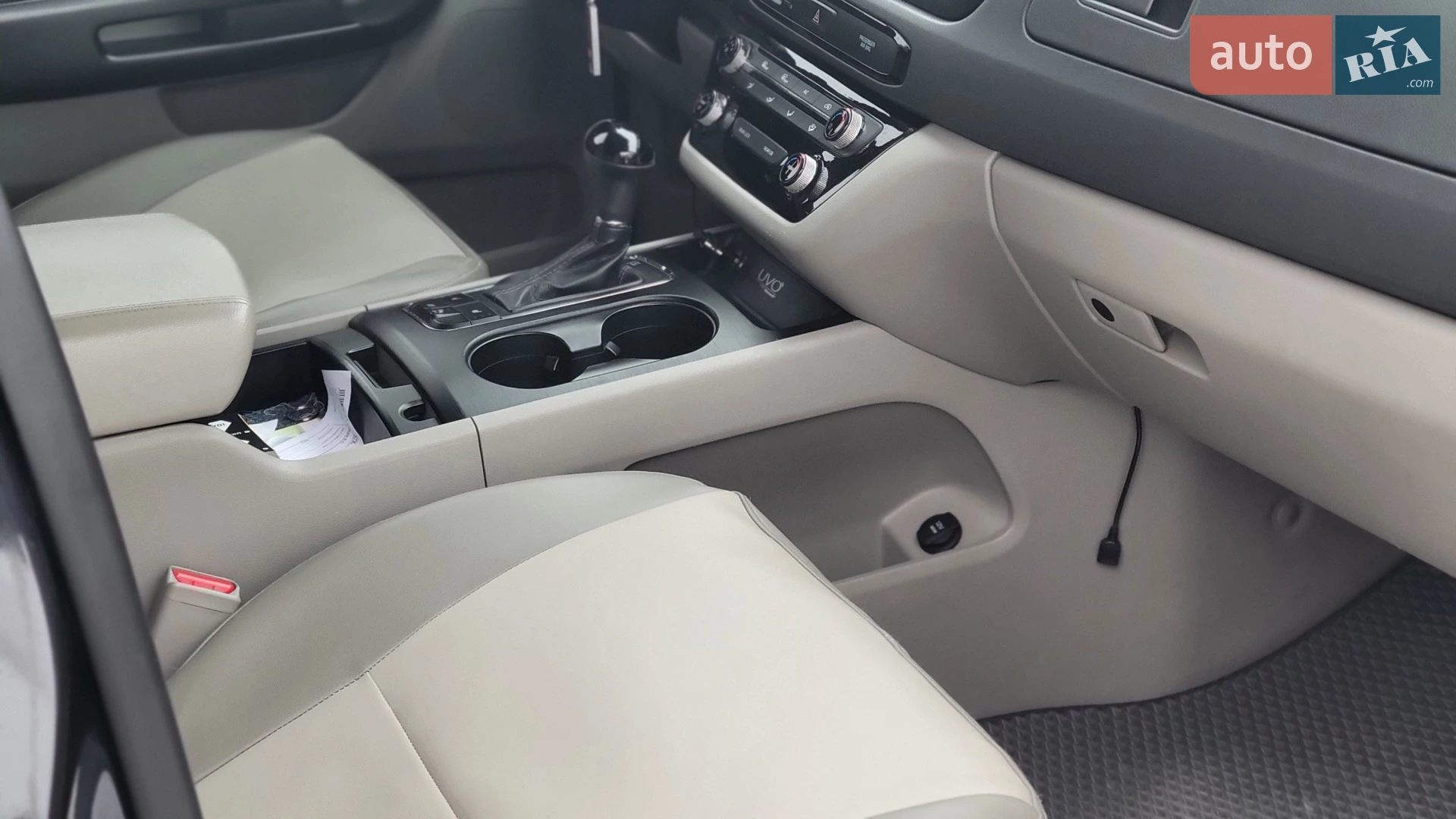 2015 Kia Sedona - мініатюра 9