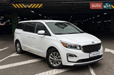 Минивэн Kia Sedona 2020 в Киеве