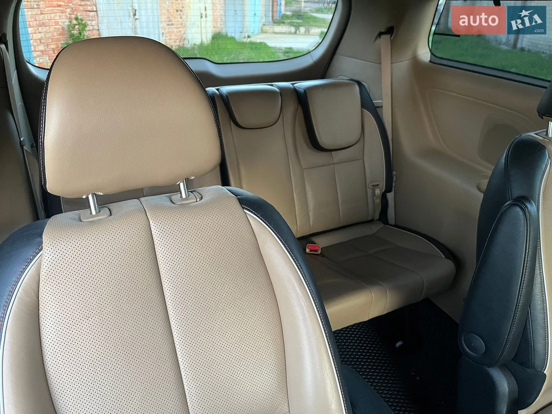 2015 Kia Sedona - мініатюра 13