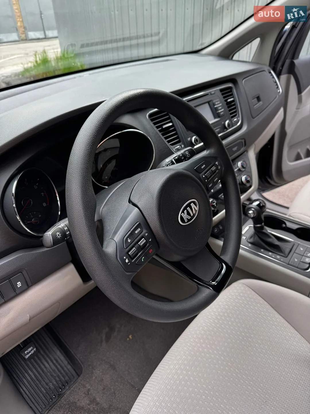 2015 Kia Sedona - мініатюра 17