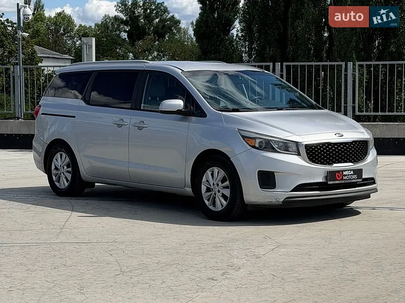 Kia Sedona 2015