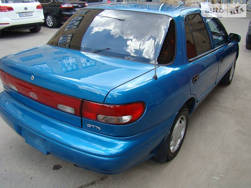 Седан Kia Sephia 1996 в Днепре