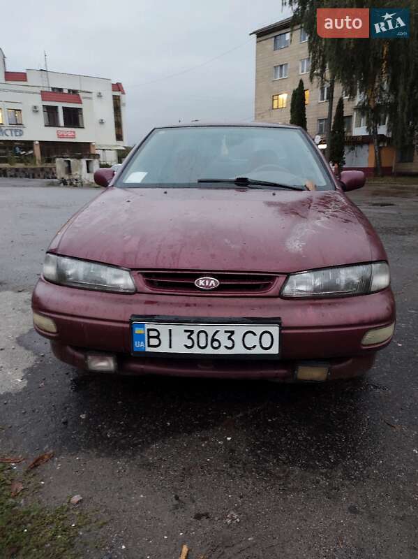 Седан Kia Sephia 1997 в Лубнах