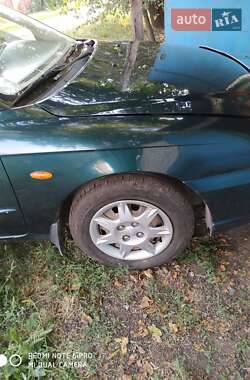 Седан Kia Sephia 2002 в Днепре