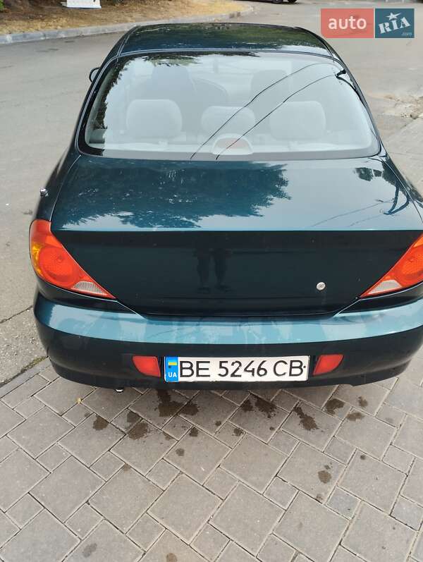 Седан Kia Sephia 2003 в Миколаєві