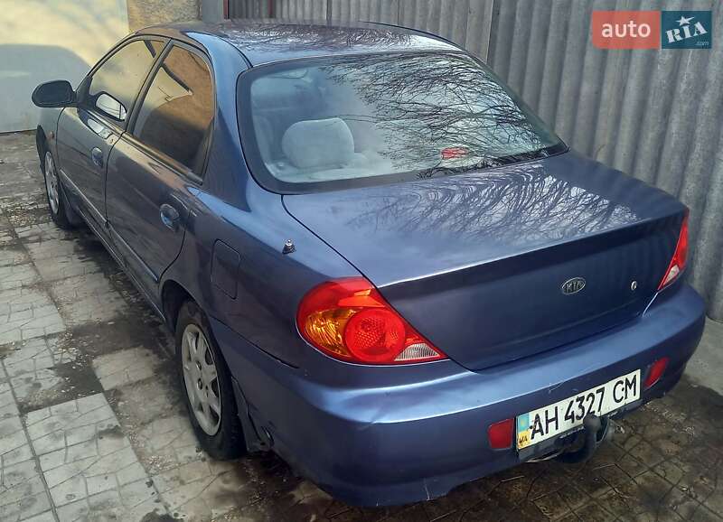 Седан Kia Sephia 2003 в Днепре