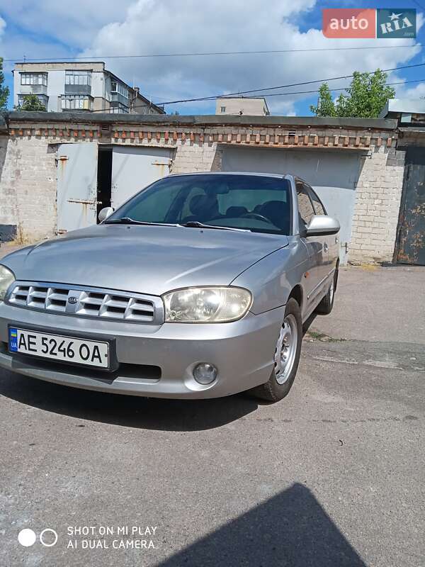 Седан Kia Sephia 2003 в Днепре