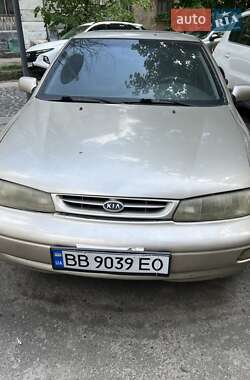 Седан Kia Sephia 1997 в Львове
