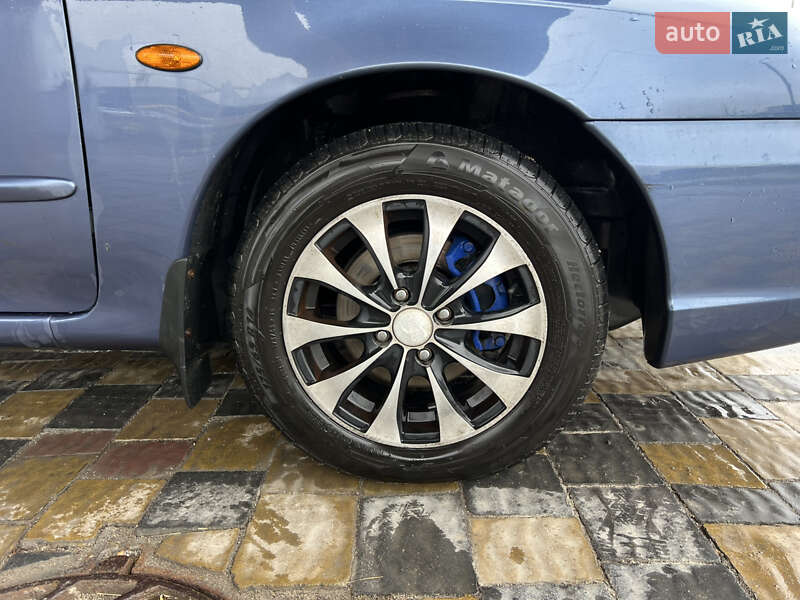 Седан Kia Sephia 2003 в Тернополі