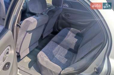Седан Kia Sephia 2004 в 