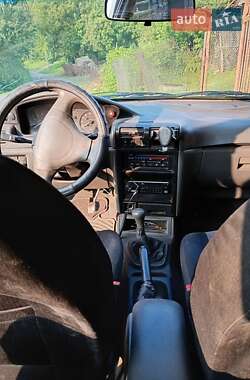 Седан Kia Sephia 1993 в 