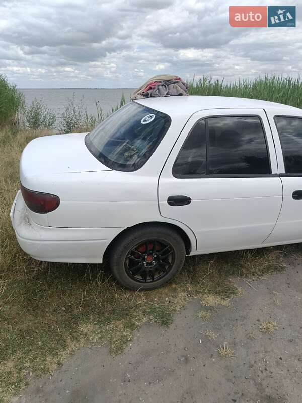 Седан Kia Sephia 1997 в Тарутиному