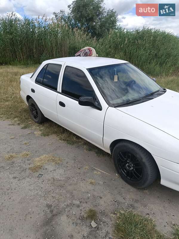 Седан Kia Sephia 1997 в Тарутиному