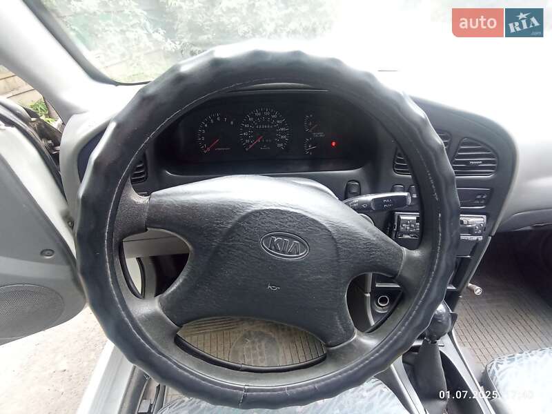 Седан Kia Sephia 2000 в Шполе