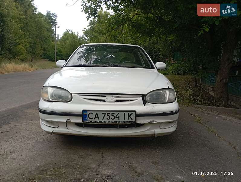 Седан Kia Sephia 2000 в Шполе