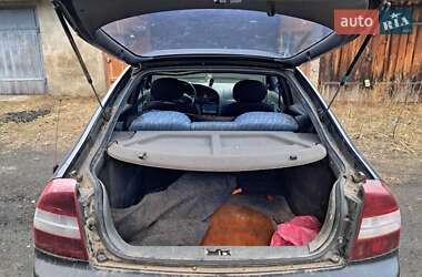 Седан Kia Sephia 1998 в Понинке