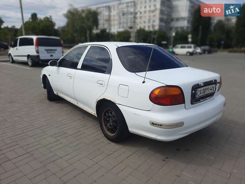 Седан Kia Sephia 2001 в Черкассах