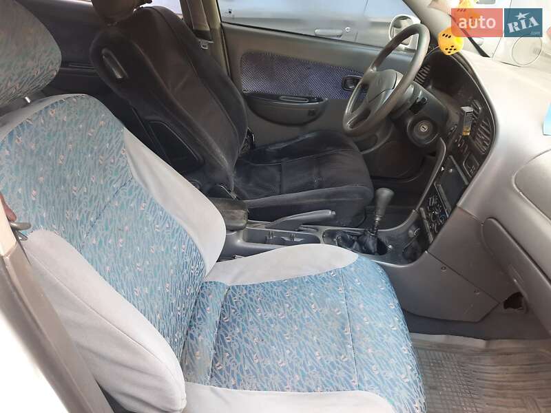 Седан Kia Sephia 2001 в Черкассах