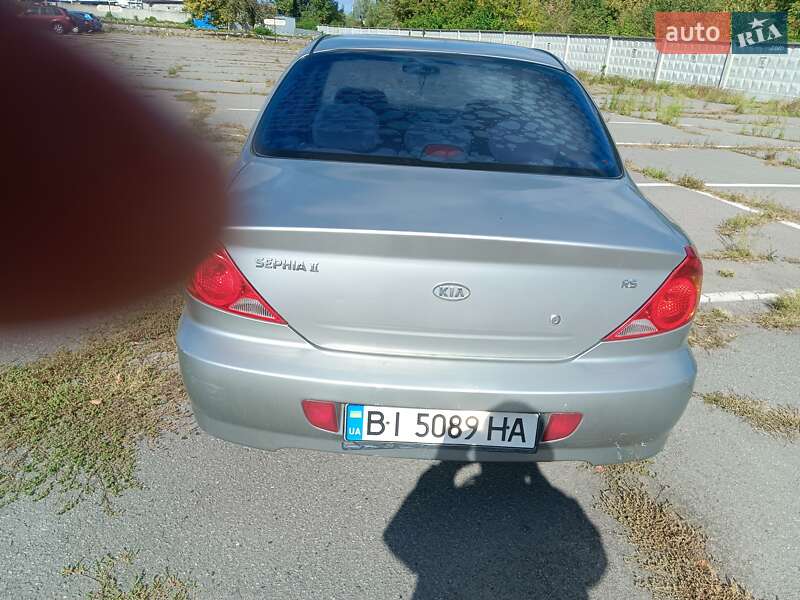 Седан Kia Sephia 2002 в Кременчуге