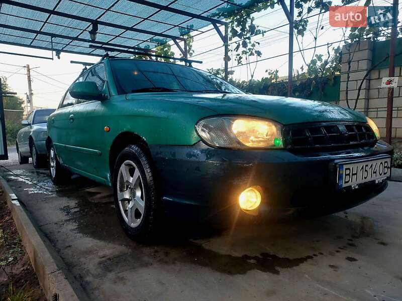 Kia Sephia 2003