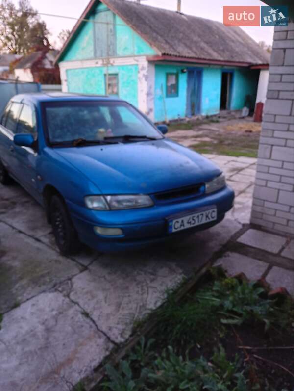Седан Kia Sephia 1997 в Мироновке