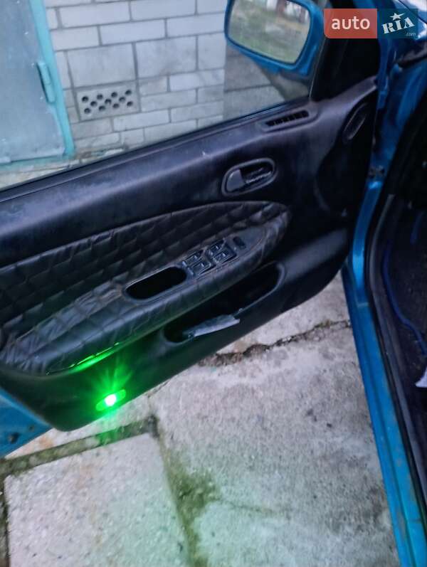 Седан Kia Sephia 1997 в Мироновке