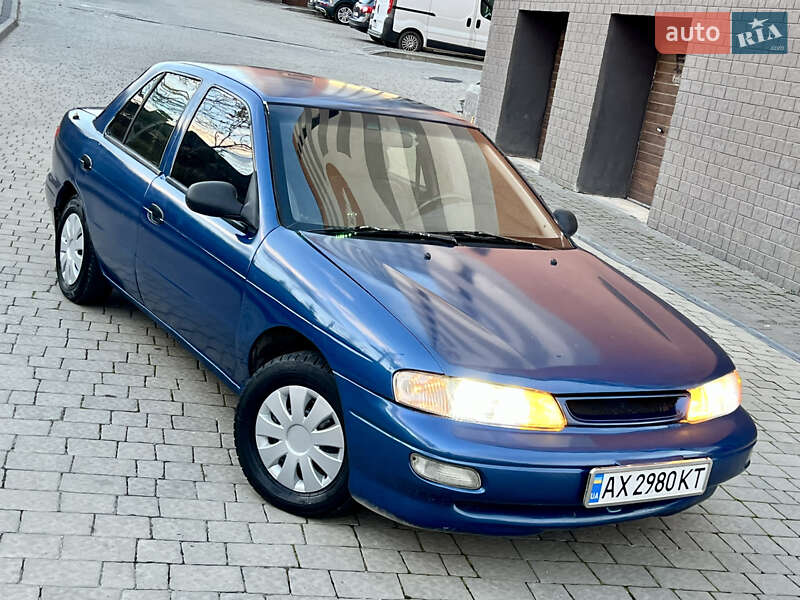 Седан Kia Sephia 1998 в Ивано-Франковске